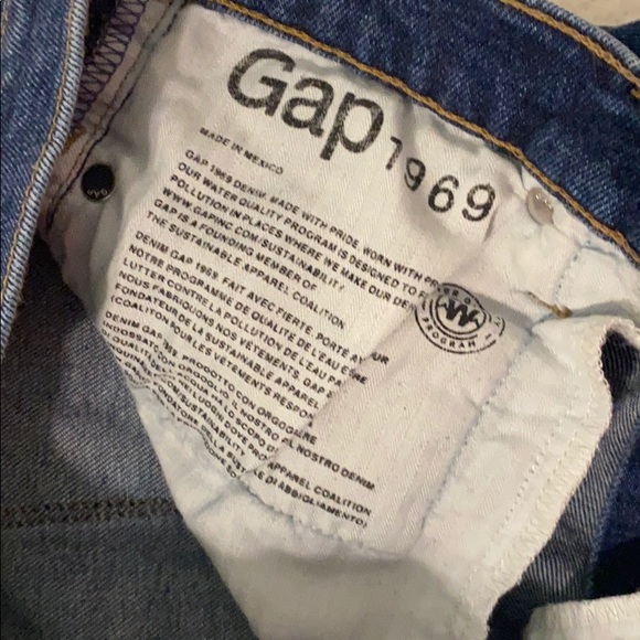 Jean Shorts - Picture 3 of 4